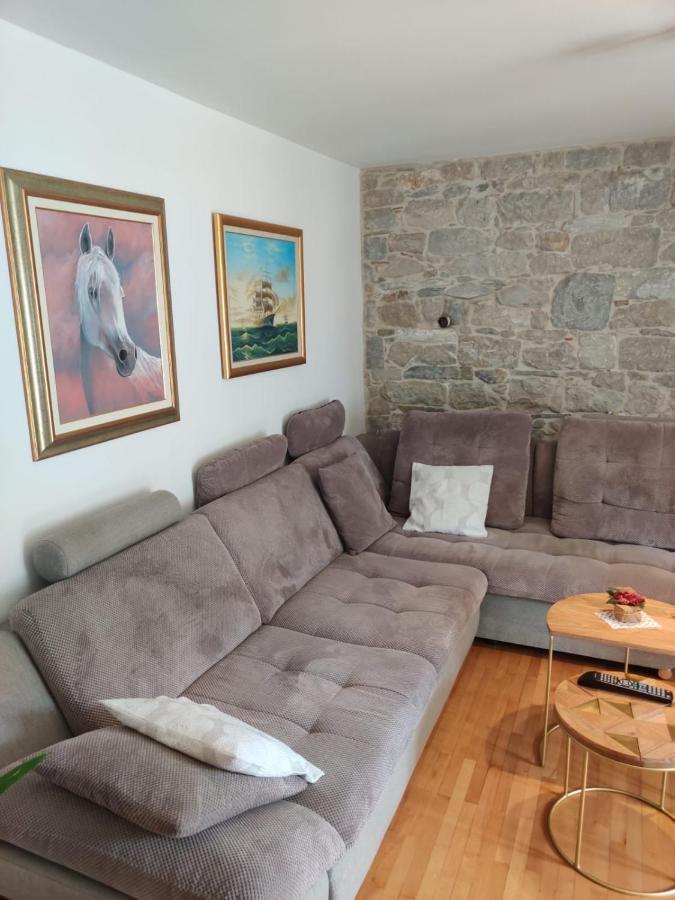 Apartment Elena Rooms Split Exterior foto
